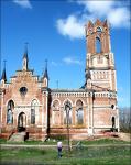 Руины католического собора на станции Каменка